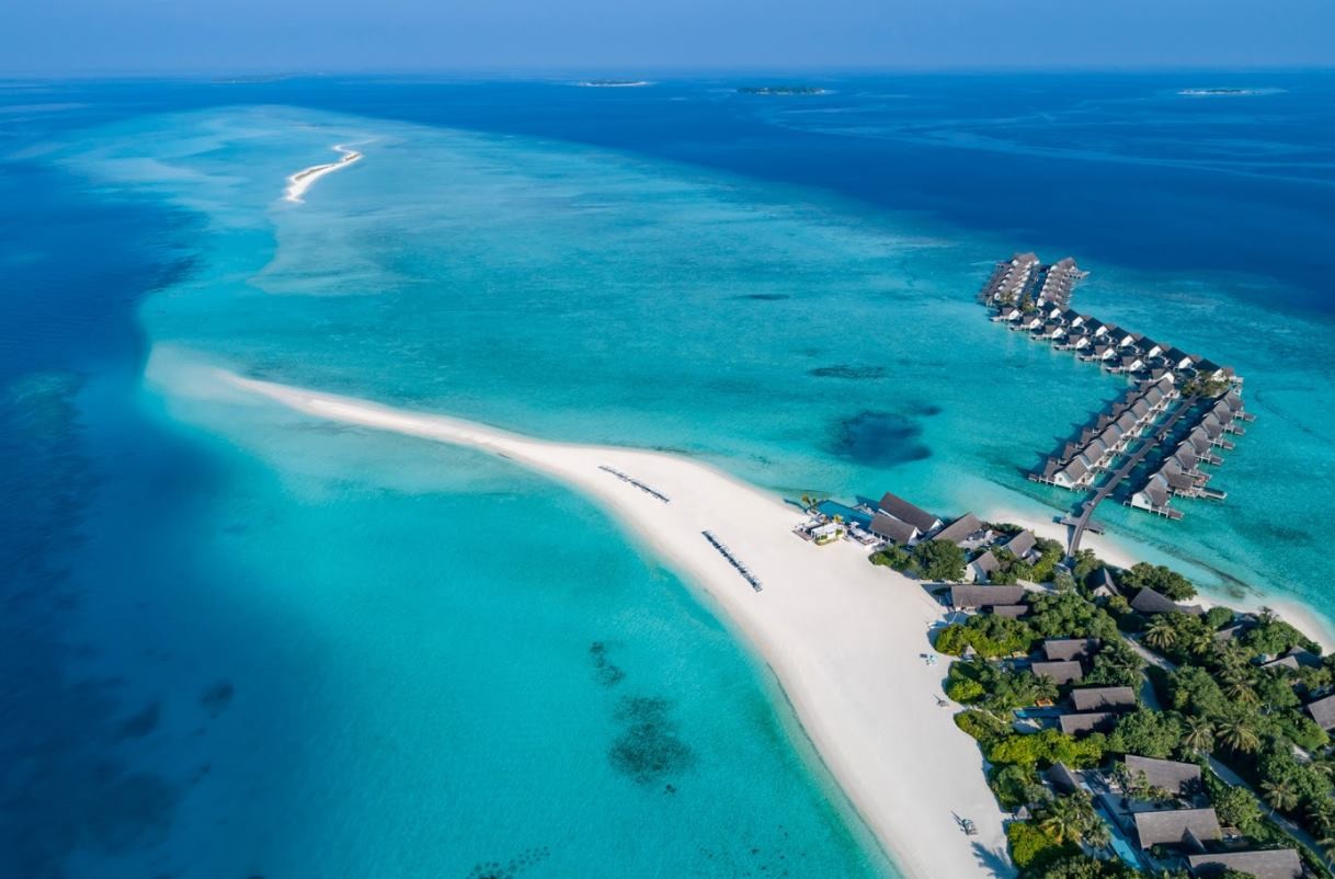 Four Seasons Landaa Giravaru 5*