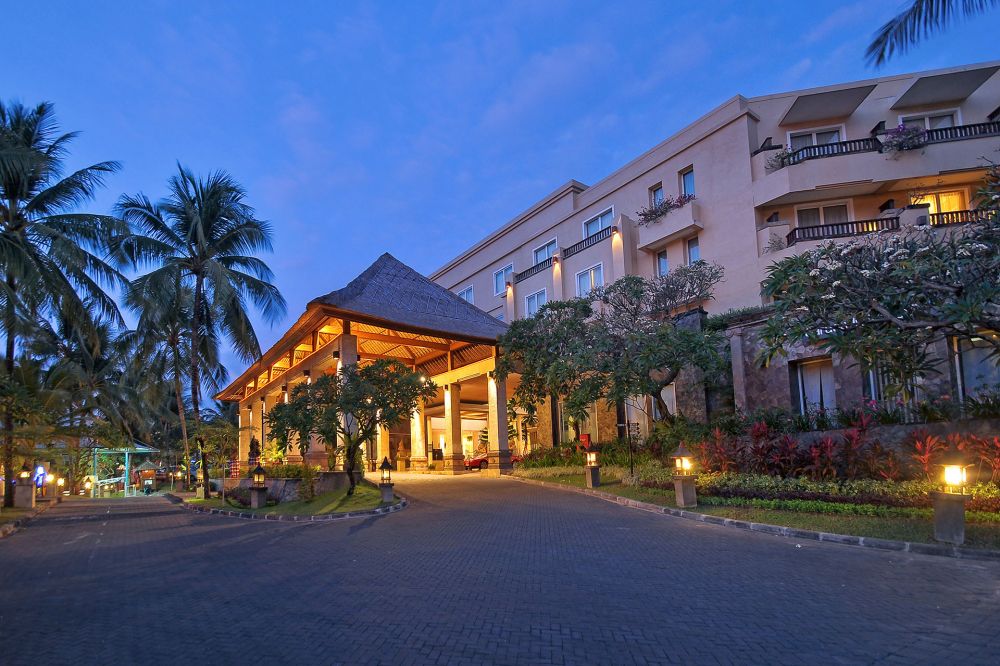 Kuta Paradiso Hotel 4*