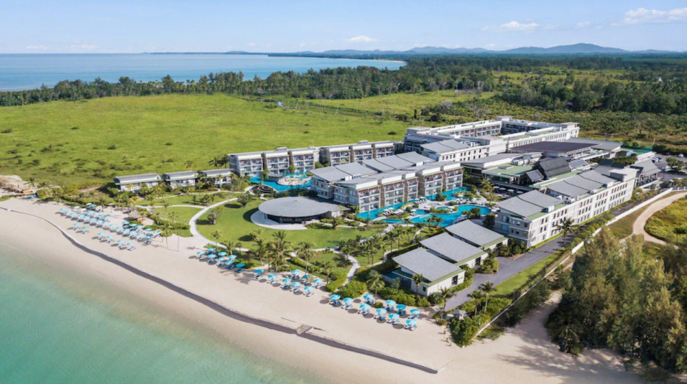 Le Meridien Khao Lak Beach 5*