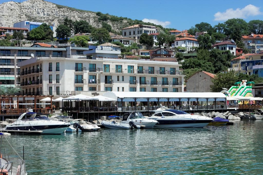 Mistral Balchik 4*