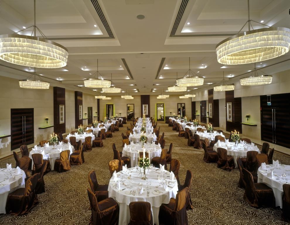 Grosvenor House 5*