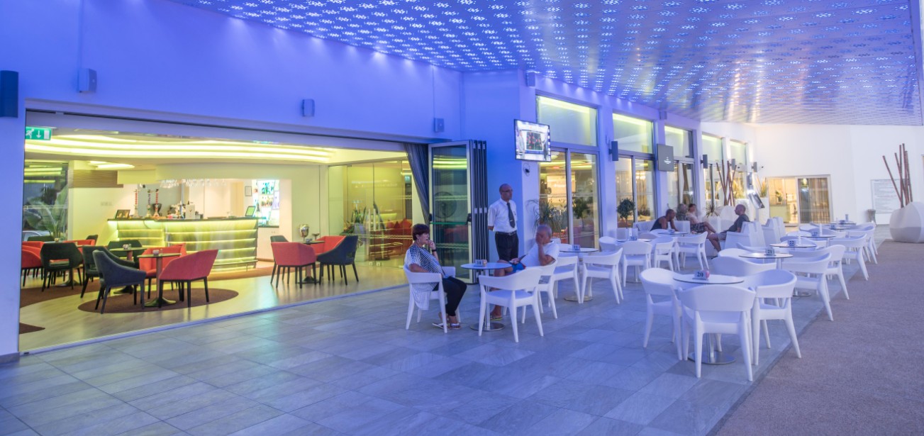 Vassos Nissi Plage Hotel 4*