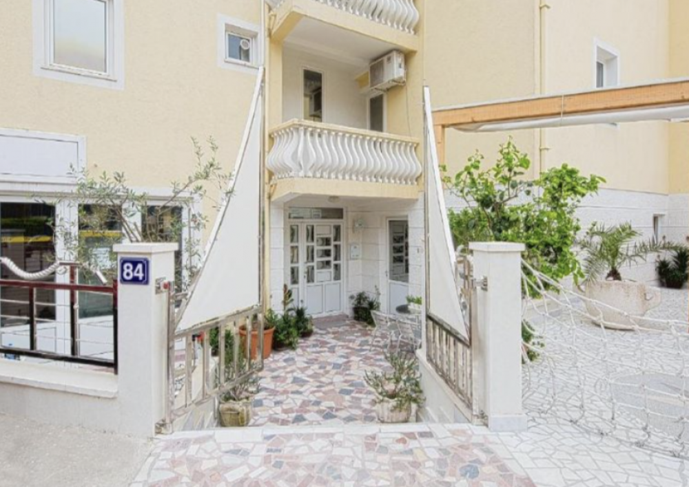 Budva Inn Guest House 3*