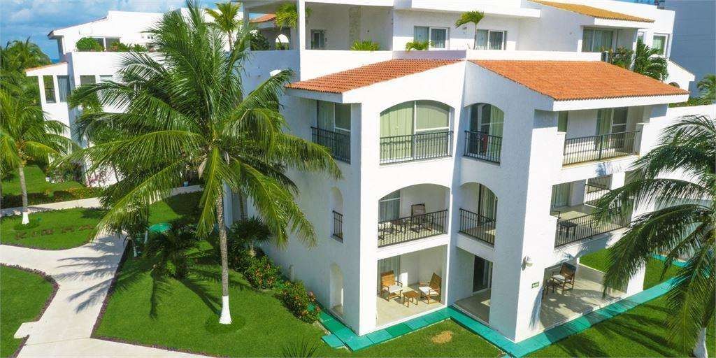 Beachscape Kin Ha Villas & Suites Cancun 3*