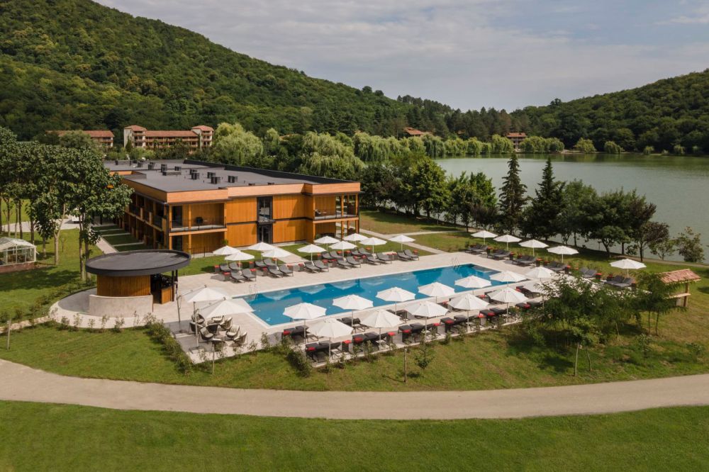 Lopota Lake Resort & Spa 4+