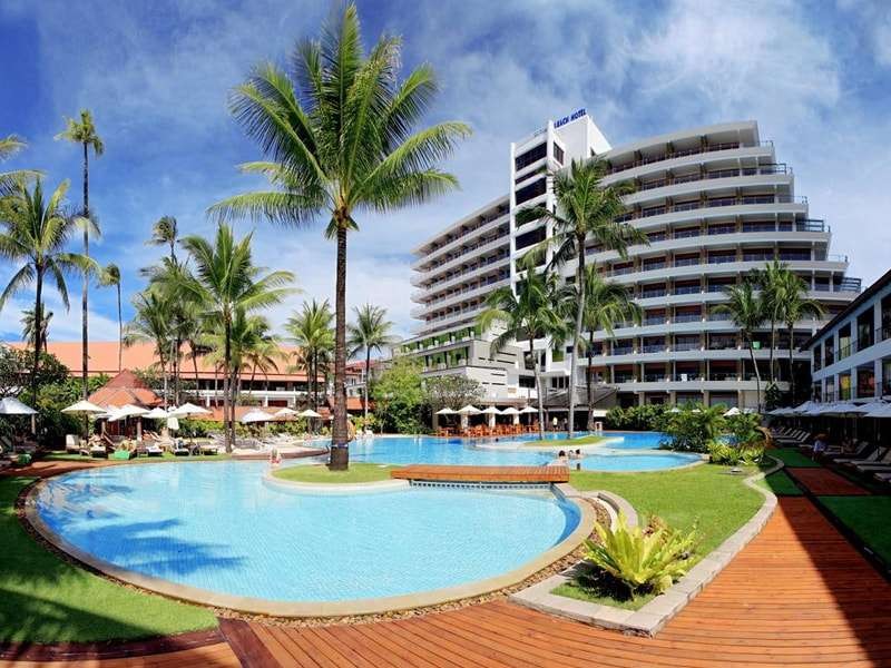 Patong Beach Hotel 4*