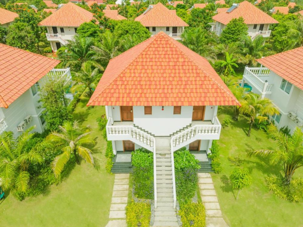 Mercury Phu Quoc Resort & Villas 4*