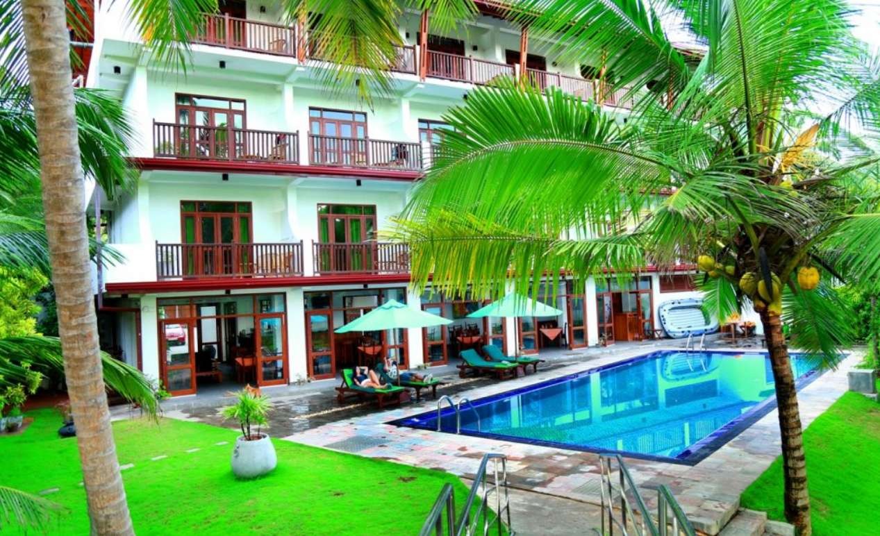 Rockside Beach Resort 4*