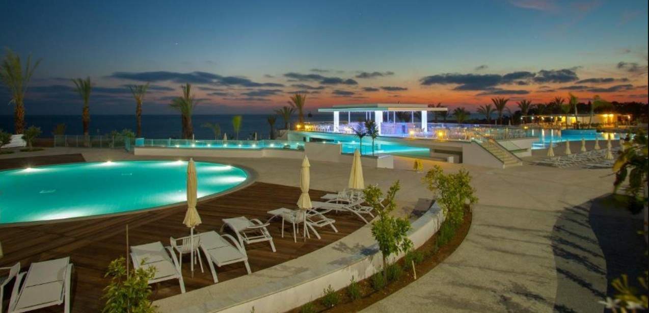 King Evelthon Beach Hotel and Resort 5*