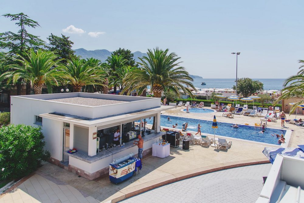 Montenegro Beach Resort 4*