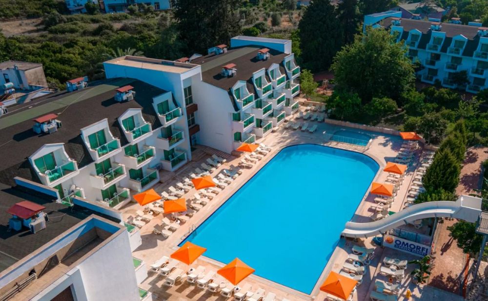 Omorfi Garden Resort Hotel 4*