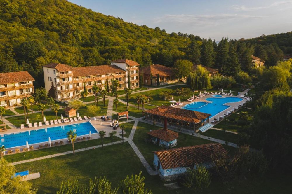 Lopota Lake Resort & Spa 4+