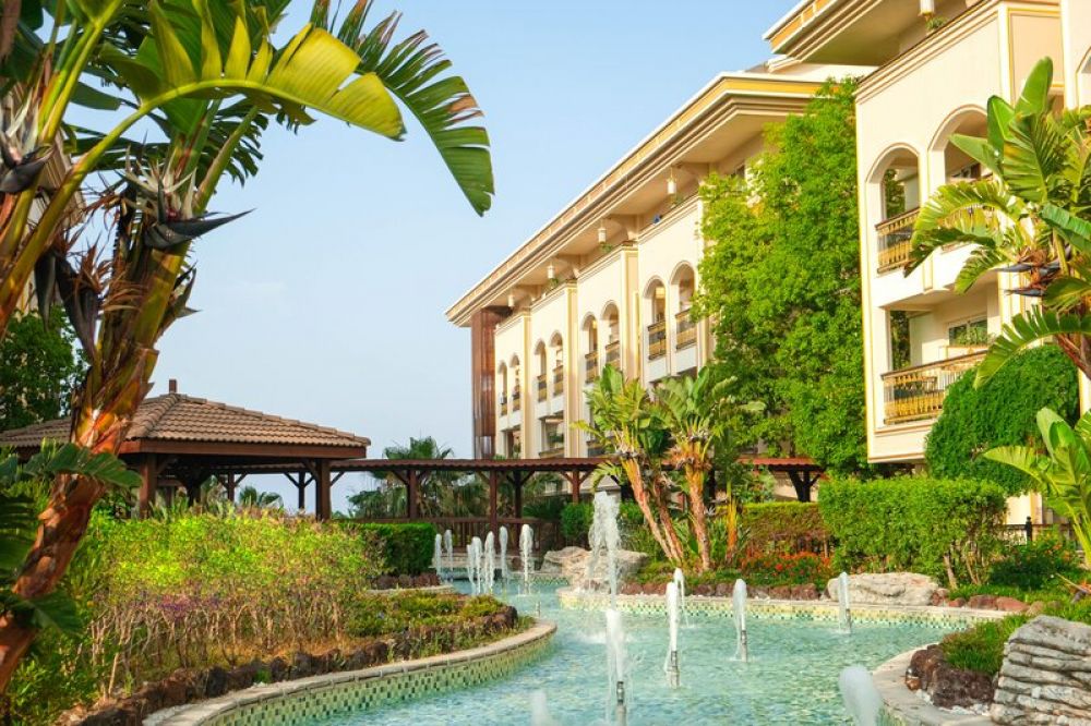 Crystal Palace Luxury Resort & Spa 5*