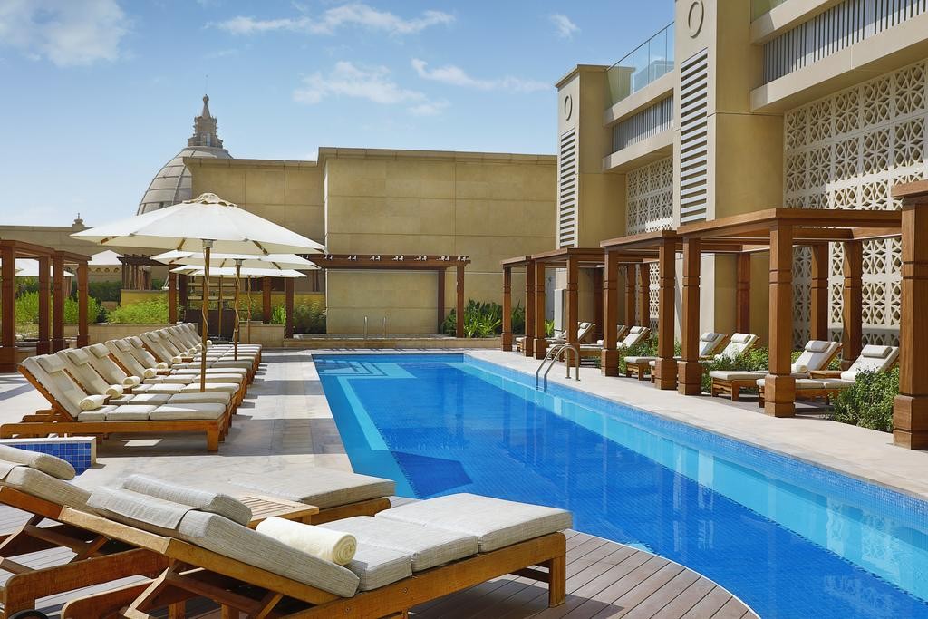 Hilton Dubai Al Habtoor City 5*