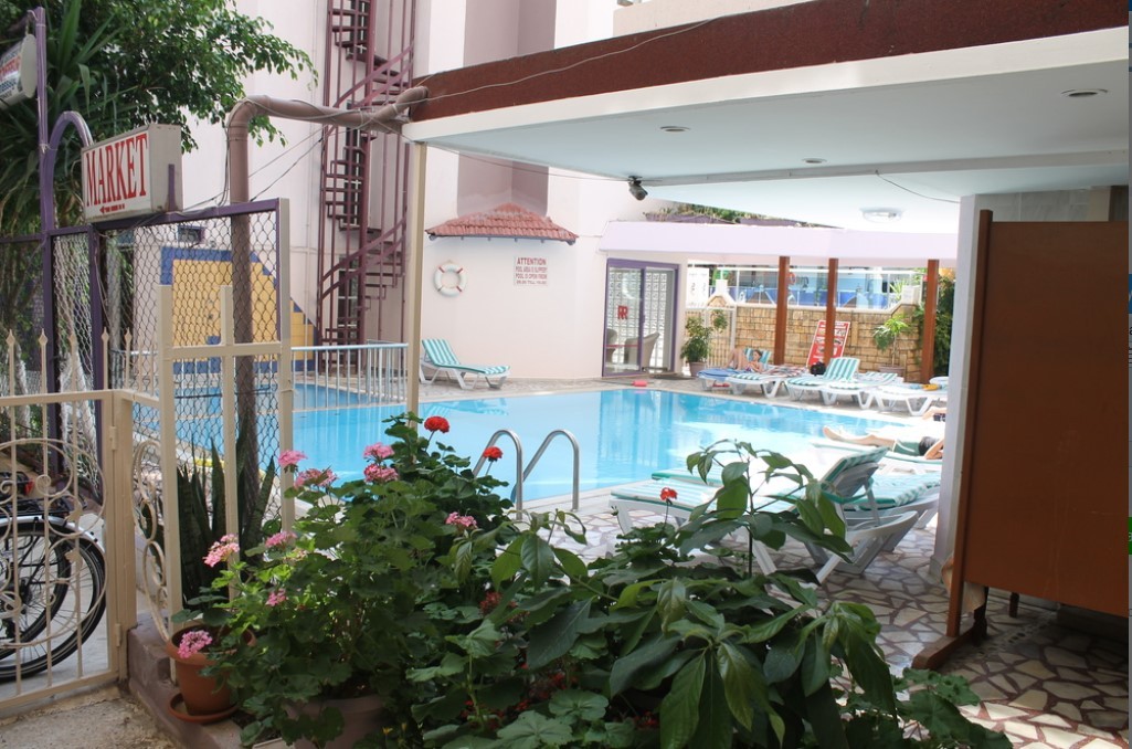 Rosella Hotel 3*