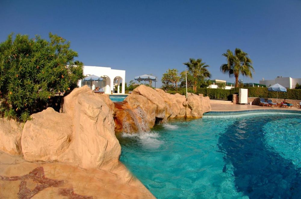 Safir Sharm Waterfalls Resort (ex. Hilton Waterfalls) 5*