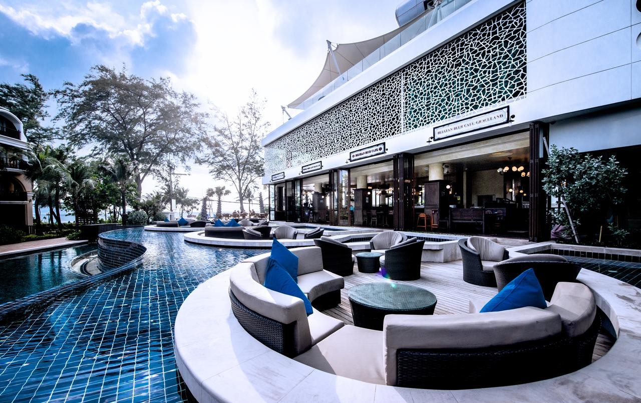 Phuket Graceland Resort & Spa 4*