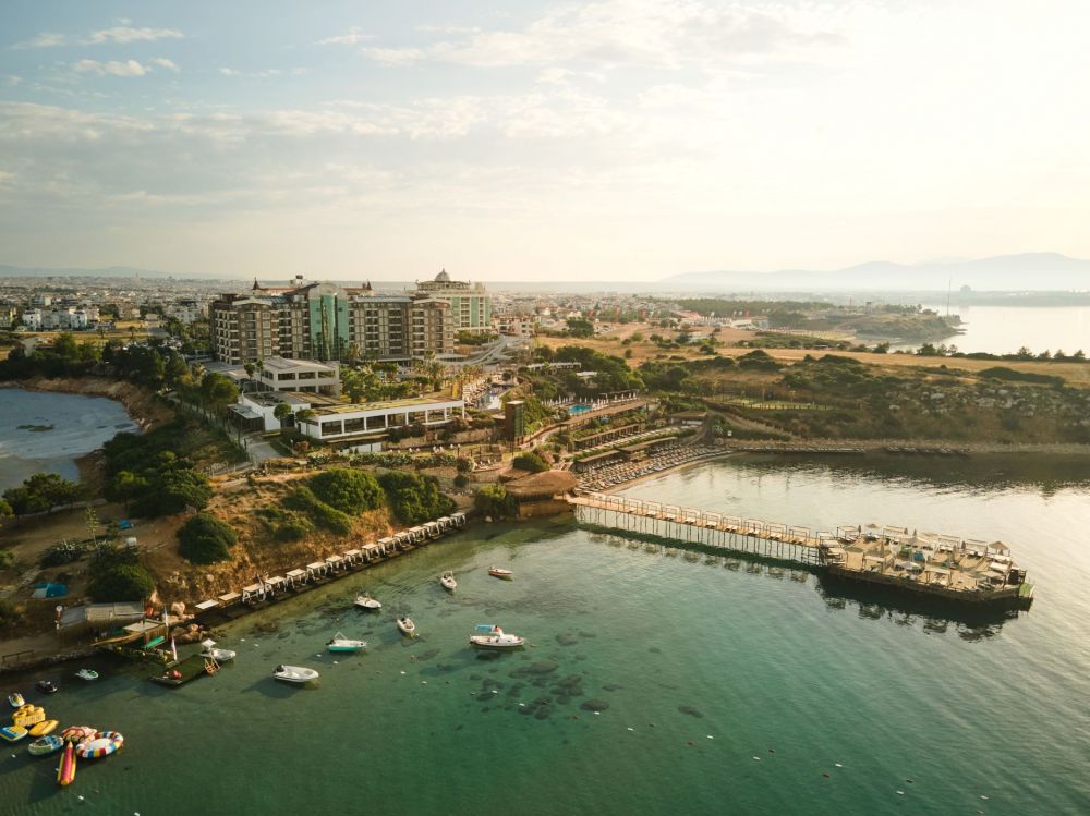 Laur Hotels Experience (Ex. Didim Beach Resort & Elegance) 5*