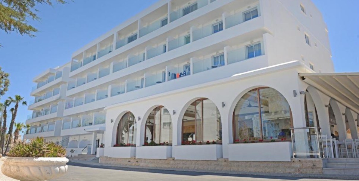 Chrystalla Hotel 3*