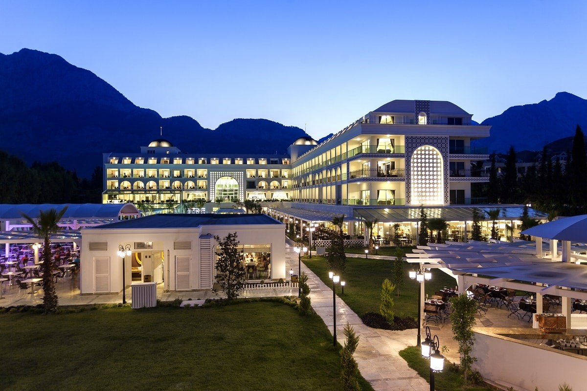 Karmir Resort & Spa 5*