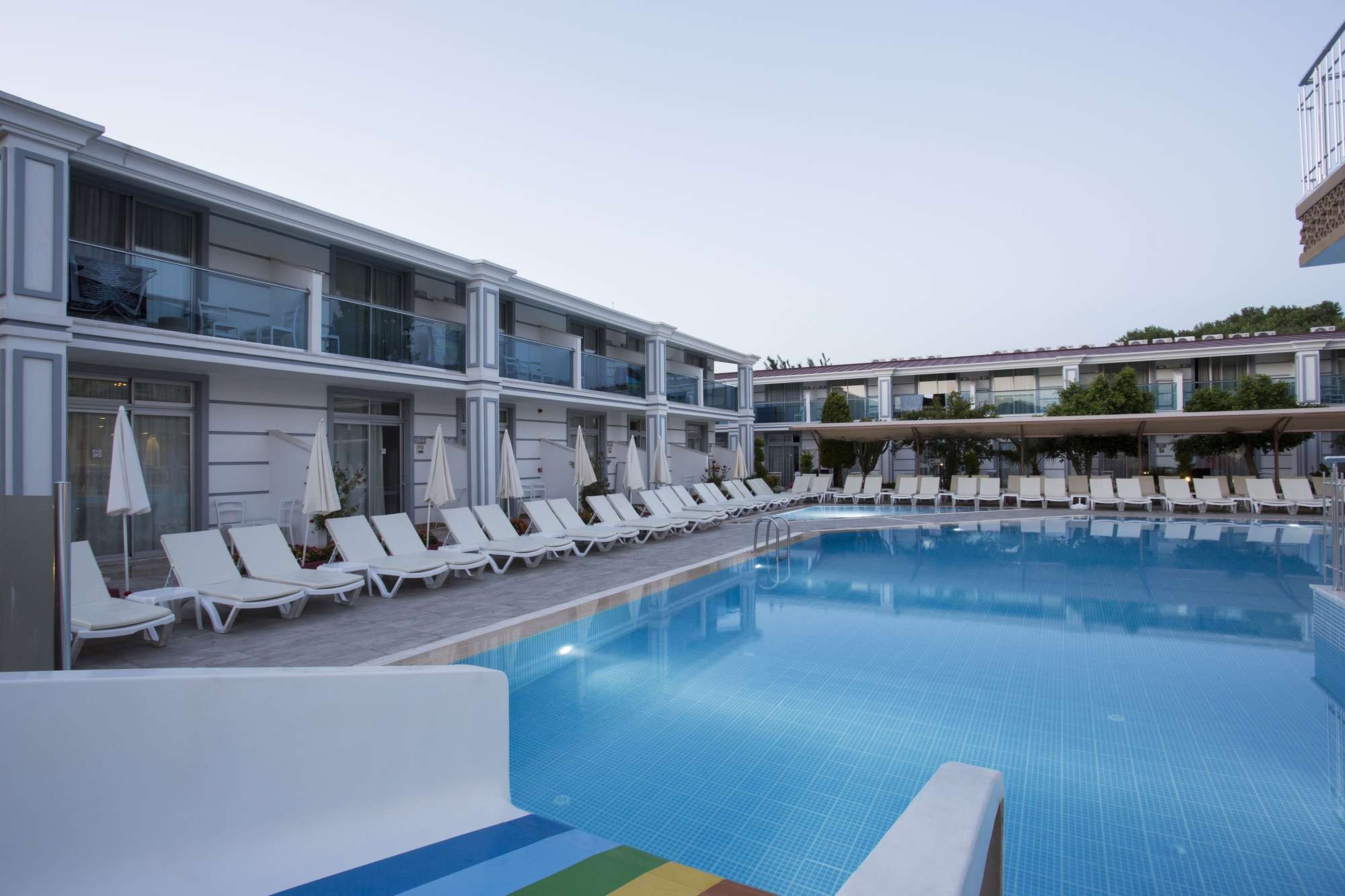 Sun Club Side Hotel 4*