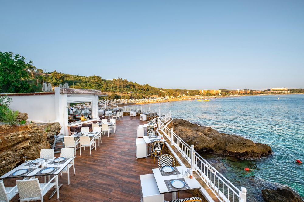 Utopia Beach Club 4*