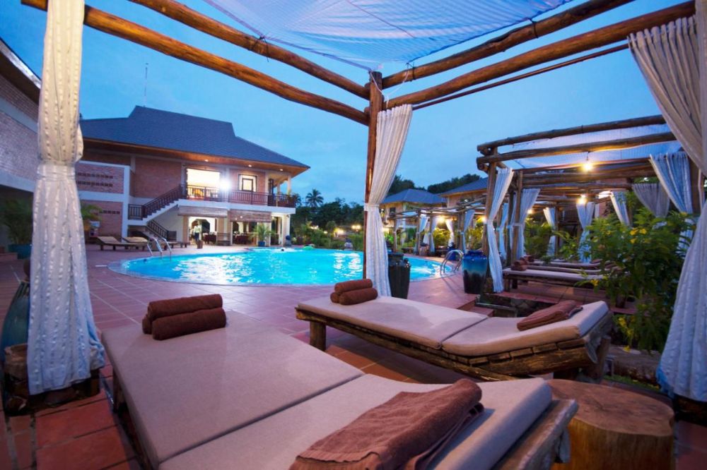 Vela Phu Quoc Resort 3*