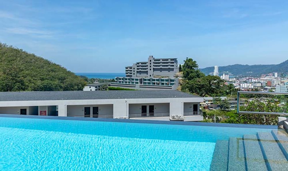 Patong Bay Hill Resort 4*