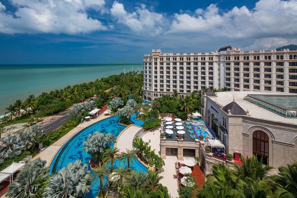 Crowne Plaza Resort Sanya Bay 5*