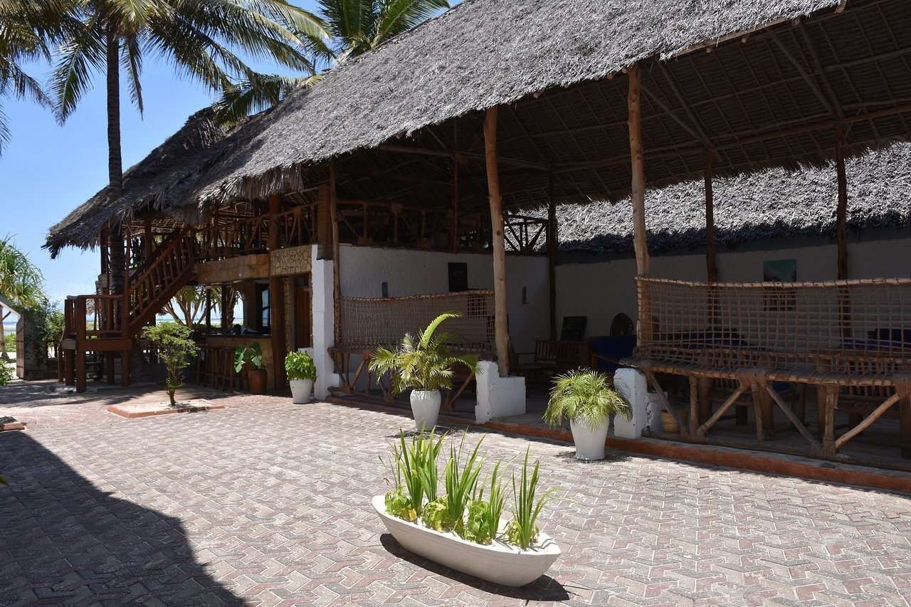 Pwani Silver Sand Beach Hotel 3*