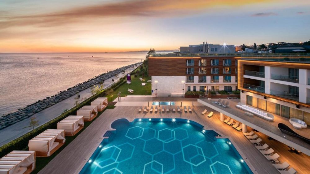 Crowne Plaza Istanbul Florya 5*