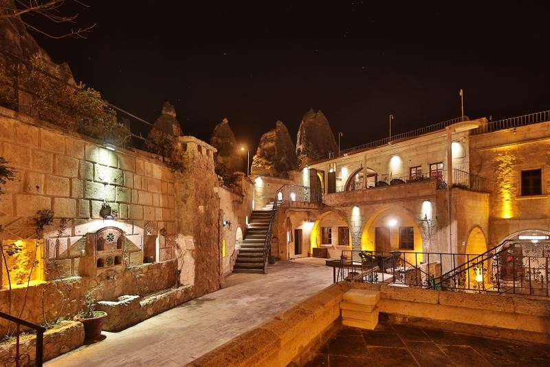 Cappadocia Cave Suites 4*