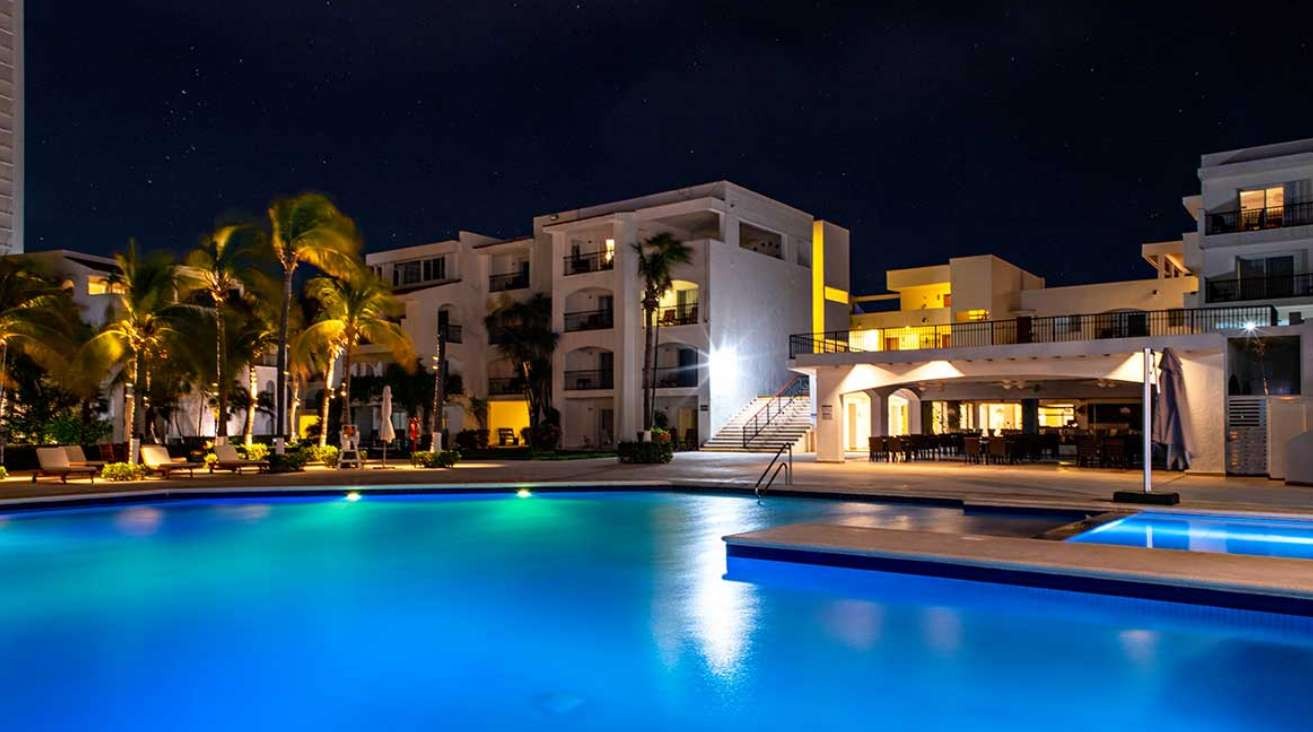 Beachscape Kin Ha Villas & Suites Cancun 3*