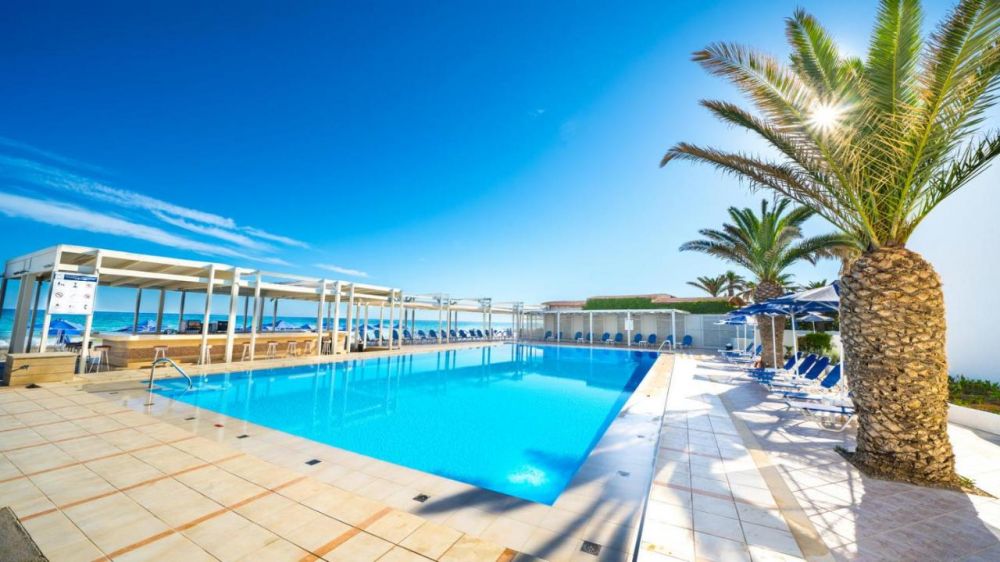 Adele Beach Hotel 4*