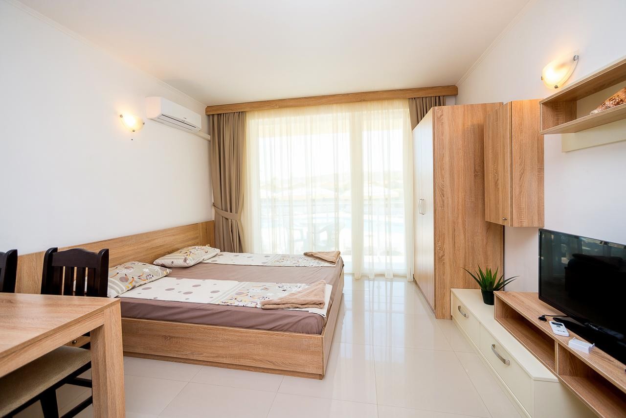 Kristal Beach Apartments 3*