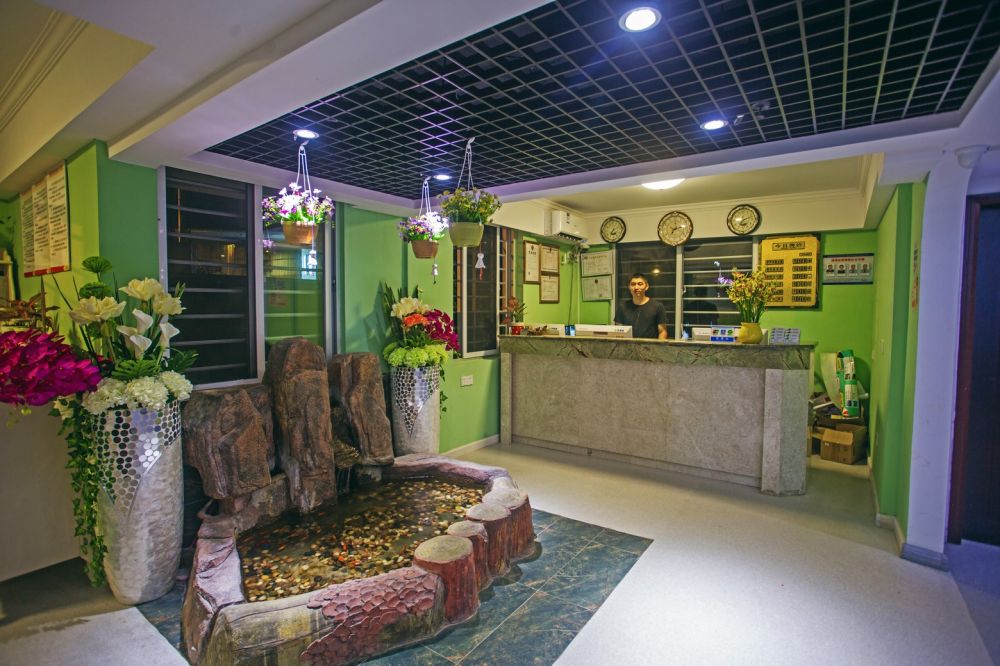 Sanya Biboluo Hotel 2*
