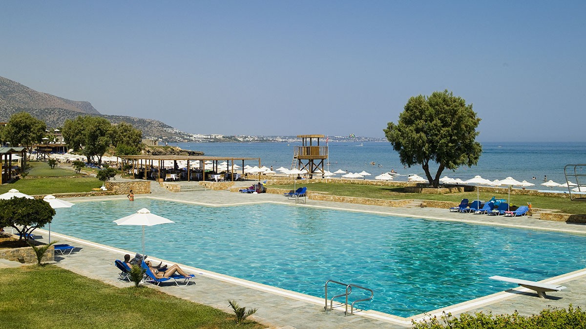 Kernos Beach Hotel 4*