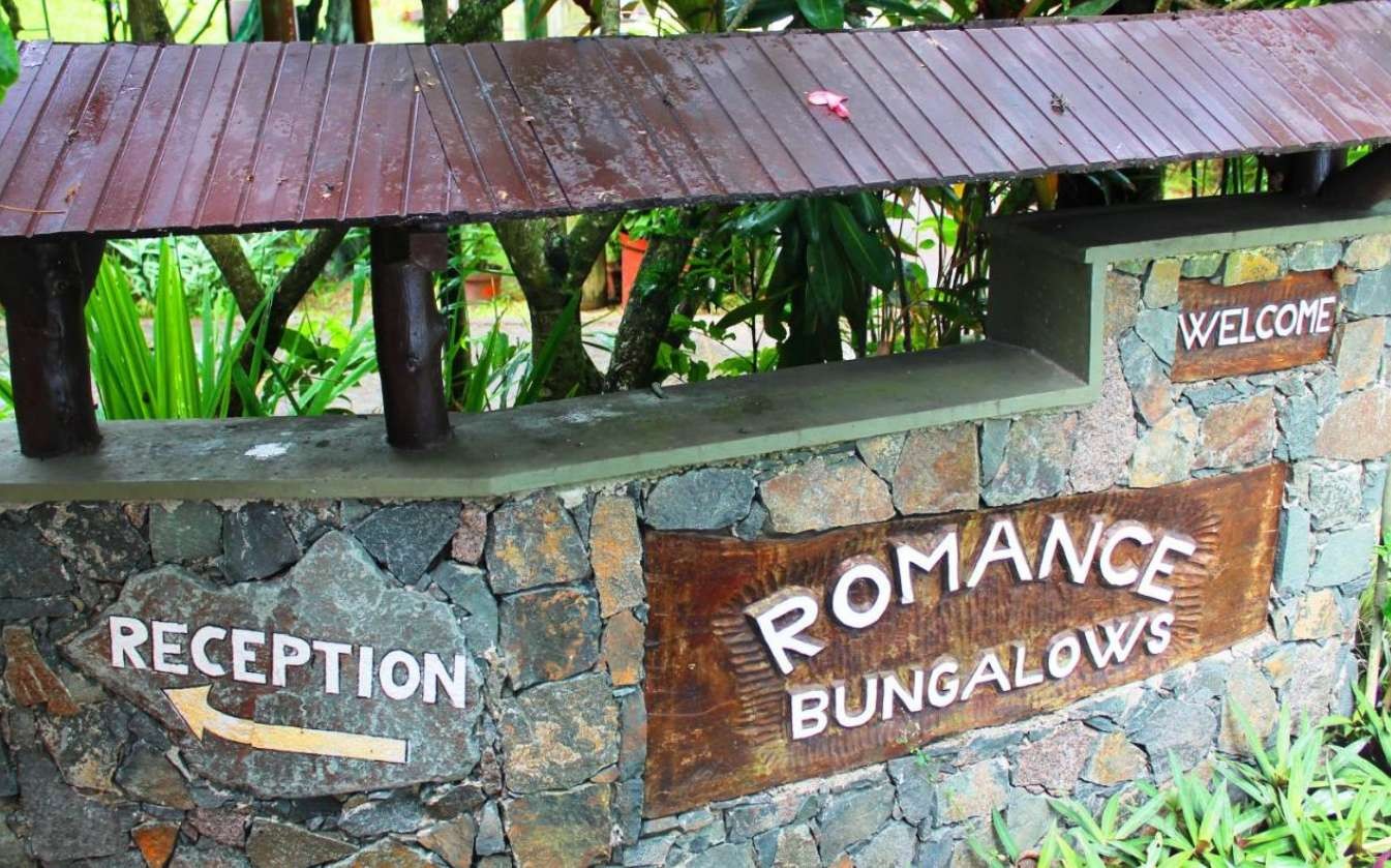 Romance Bungalows 