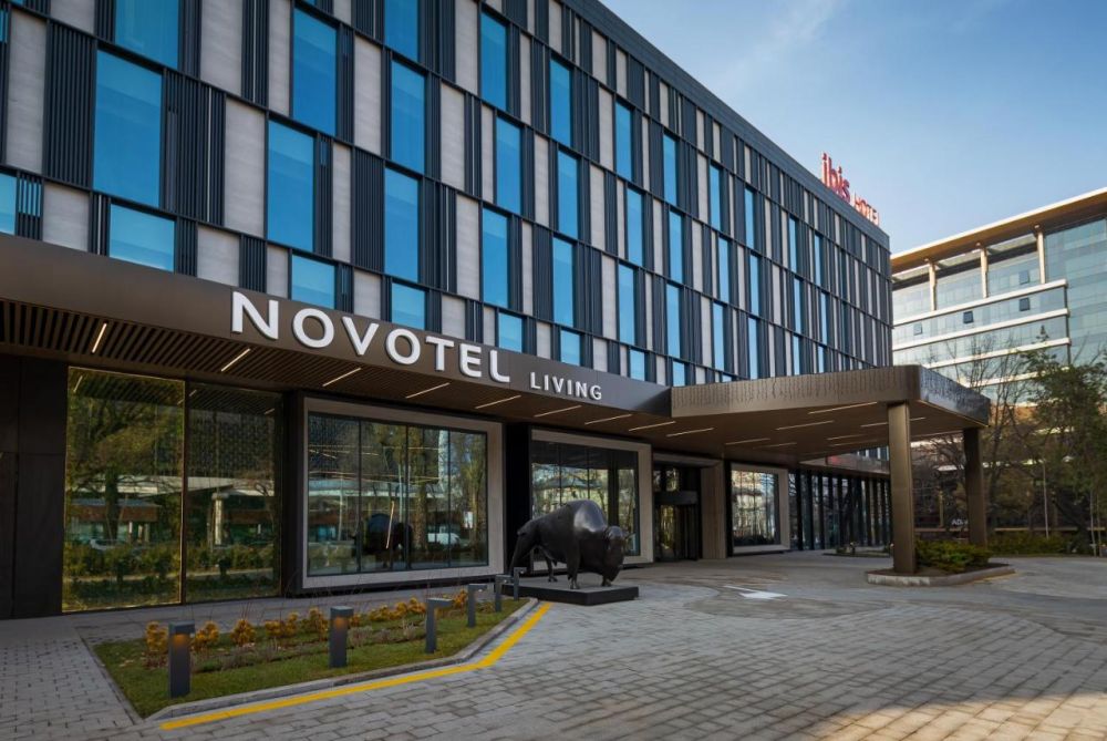 Novotel Living Almaty Jetisu 4*