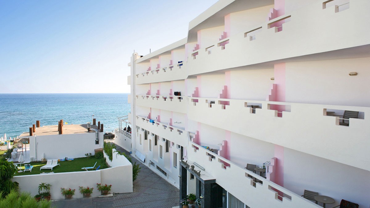 Evelyn Beach Hotel 4*