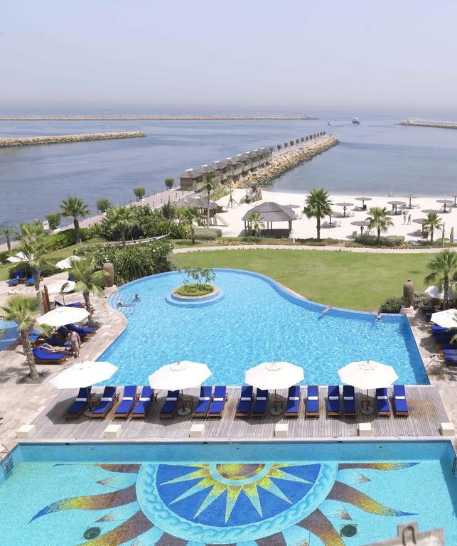 Radisson Blu Resort Sharjah 5*