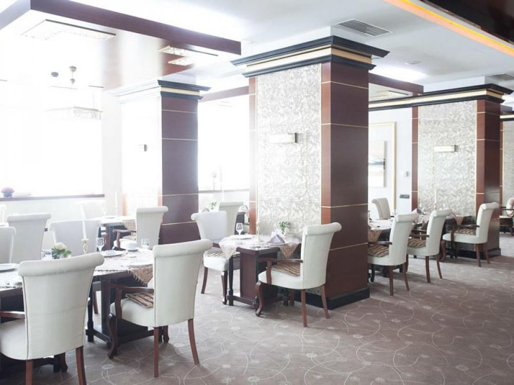 Sapphire Hotel Baku 4*