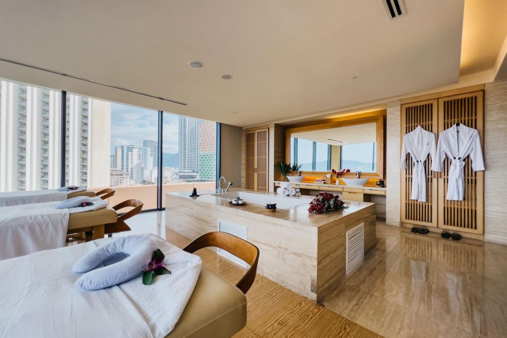 Sheraton Nha Trang Hotel & Spa 5*