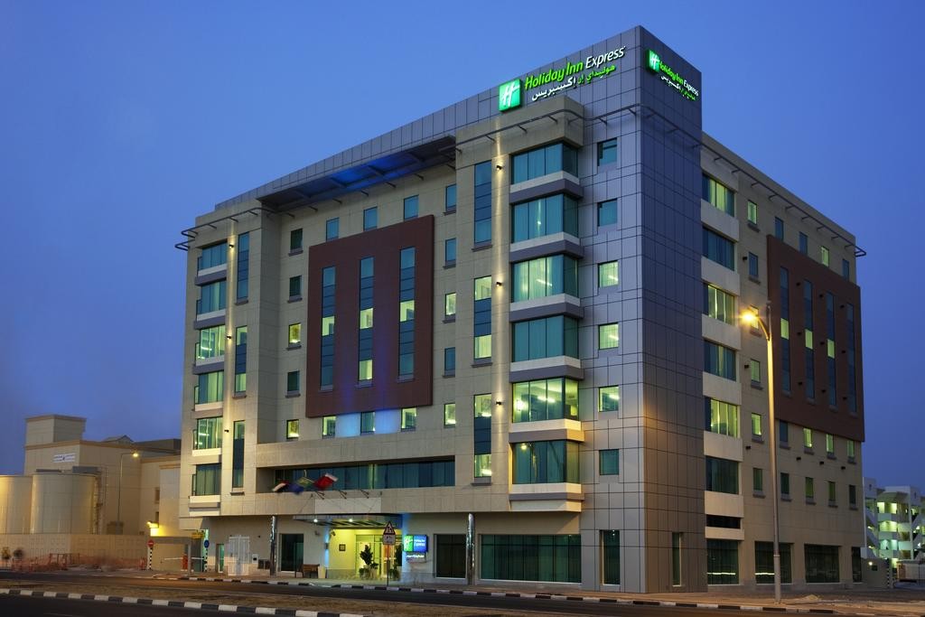 Holiday Inn Express Dubai Jumeirah 2*