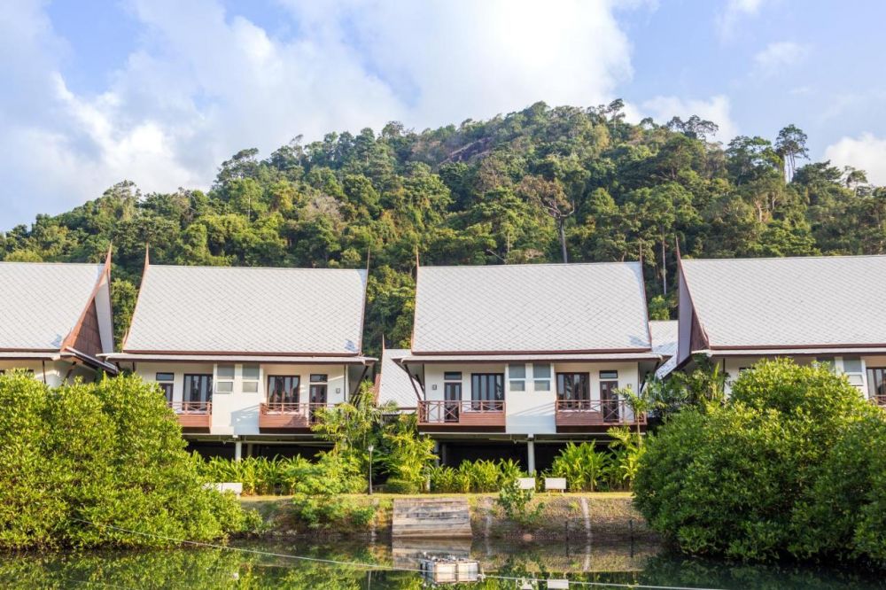 Bhu Tarn Koh Chang Resort & SPA 4*