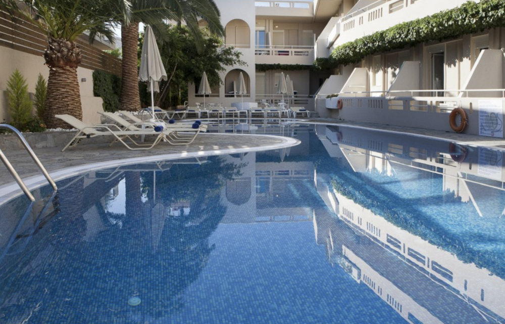 Axos Hotel 3*