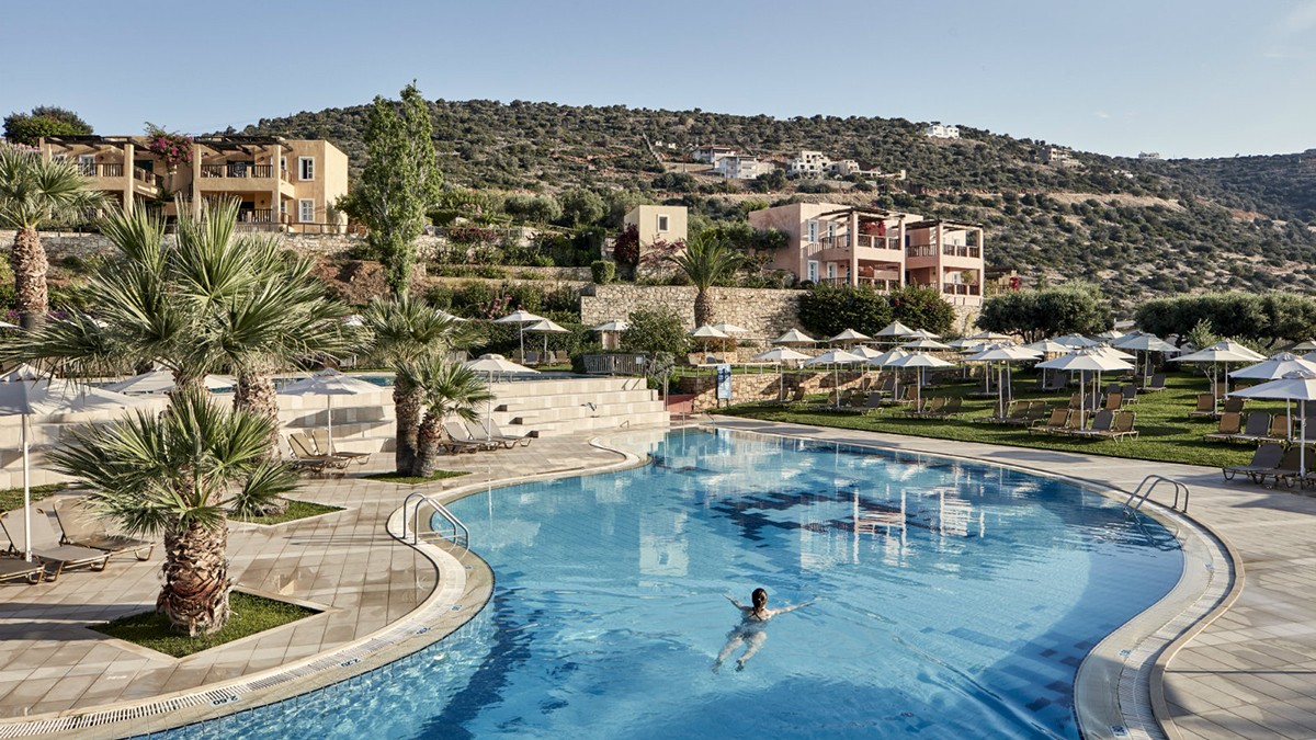 Candia Park Village 4*