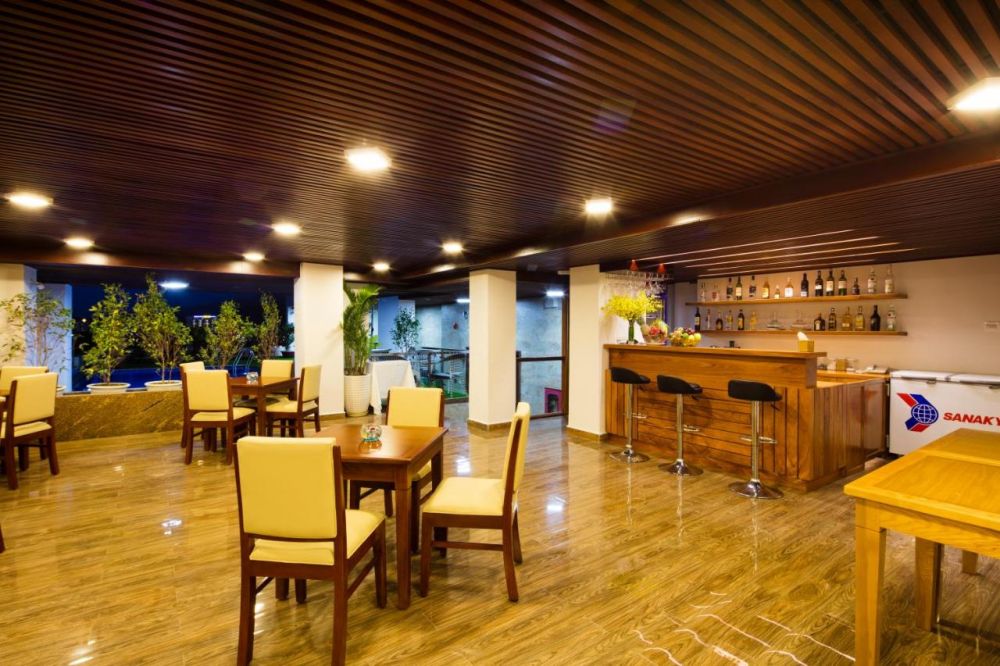 Apus Hotel Nha Trang 4*