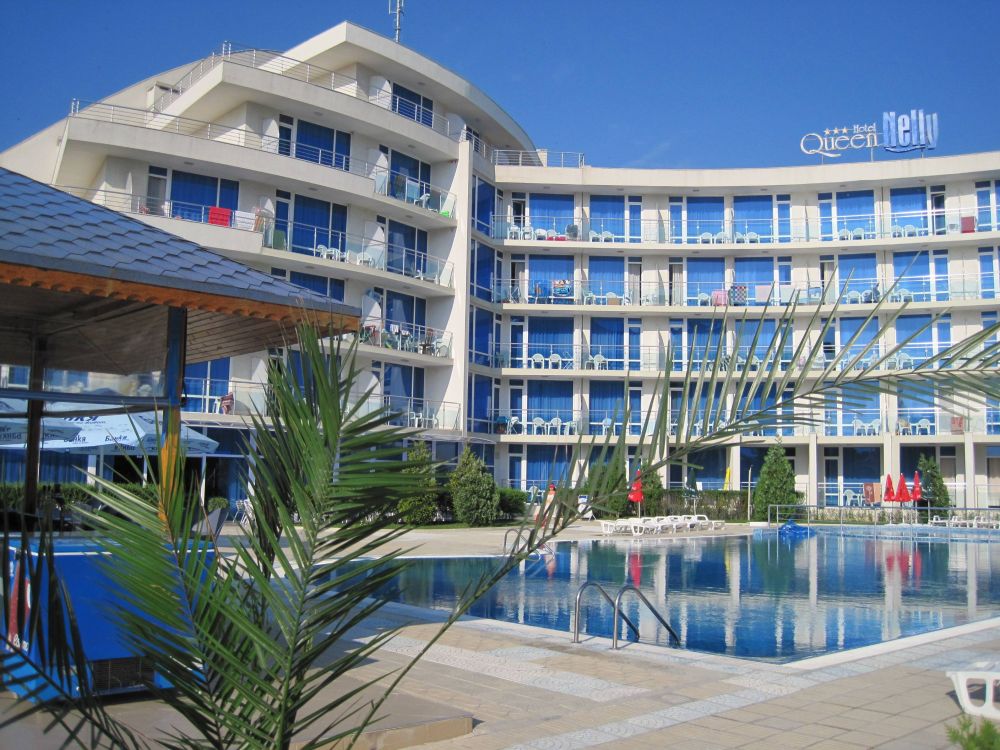 Queen Nelly Hotel Primorsko 3*