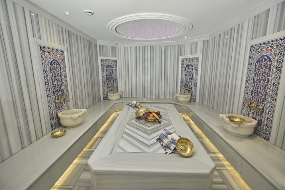 Ikbal Deluxe Hotel 4*